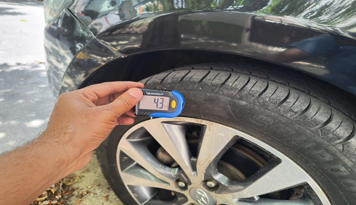 2017 Hyundai Verna 1.6 VTVT SX, Petrol, Manual, 1,54,197 km, tyre