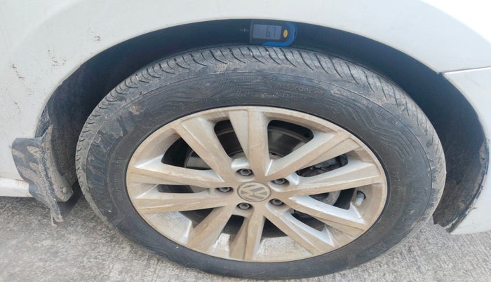 2013 Volkswagen Polo GT TDI, Diesel, Manual, 1,27,455 km, tyre