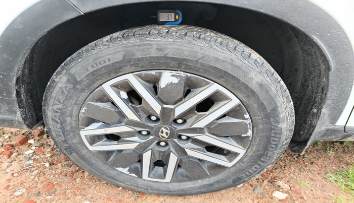 2021 Hyundai VENUE SX 1.5 CRDI, Diesel, Manual, 86,751 km, tyre
