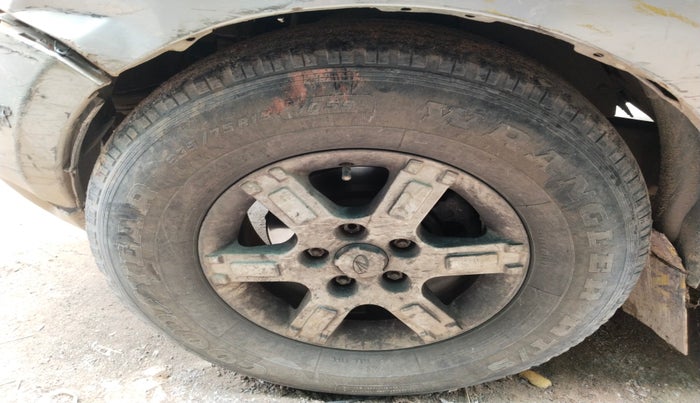2010 Mahindra Xylo E4, Diesel, Manual, 1,40,912 km, tyre