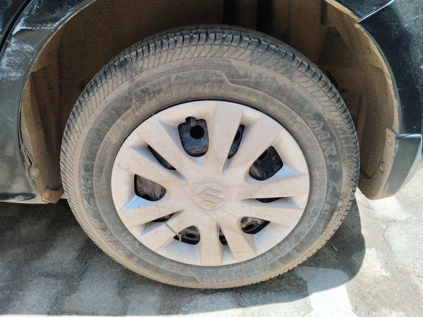 2012 Maruti Swift Dzire VDI, Diesel, Manual, 1,02,709 km, tyre