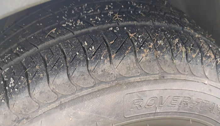 2018 Mahindra XUV500 W11 AT, Diesel, Automatic, 1,63,518 km, tyre