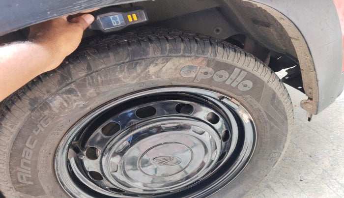 2018 Mahindra KUV 100 NXT K2 P 6 STR, Petrol, Manual, 2,29,950 km, tyre