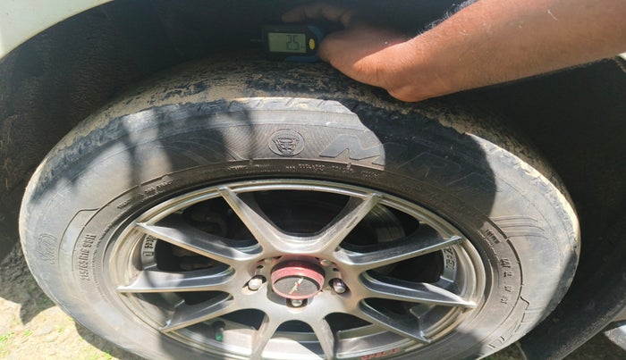 2019 Mahindra MARAZZO M2 8 STR, Diesel, Manual, 53,067 km, tyre