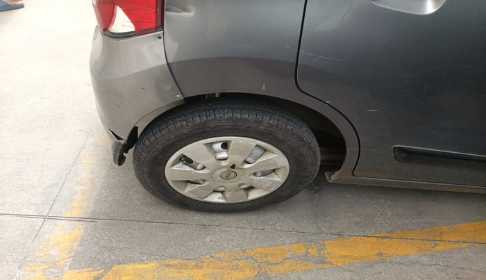 2011 Maruti Wagon R 1.0 LXI CNG, Petrol, Manual, 82,966 km, tyre