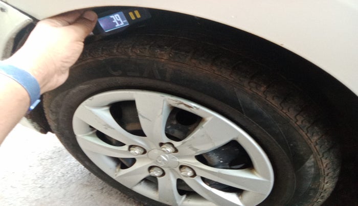 2012 Hyundai Eon MAGNA +, Petrol, Manual, 49,170 km, tyre