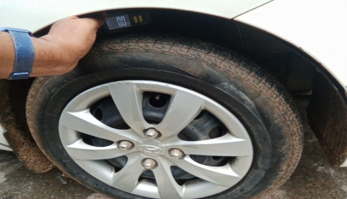 2012 Hyundai Eon MAGNA +, Petrol, Manual, 49,170 km, tyre