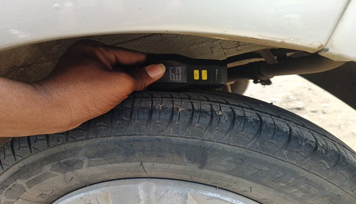 2013 Maruti Alto 800 LXI, Petrol, Manual, 1,25,071 km, tyre