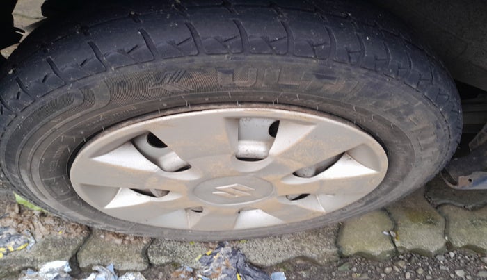 2012 Maruti Wagon R 1.0 LXI CNG, Petrol, Manual, 1,05,382 km, tyre