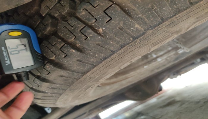 2018 Tata Hexa XTA 4X2 7 STR, Diesel, Automatic, 1,57,106 km, tyre