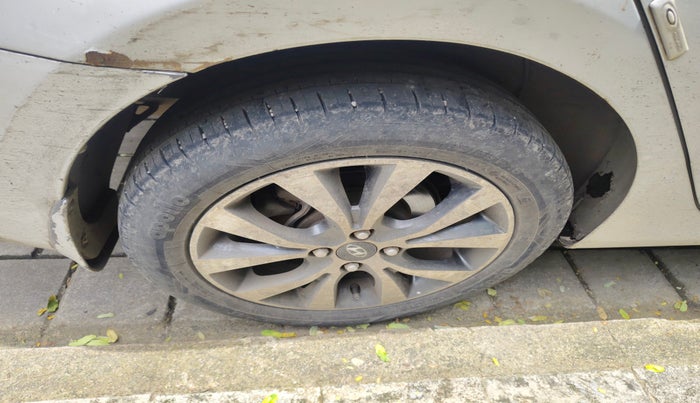 2011 Hyundai Verna FLUIDIC 1.6 CRDI SX, Diesel, Manual, 1,43,192 km, tyre