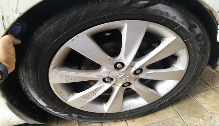 2012 Hyundai Verna FLUIDIC 1.6 CRDI SX, Diesel, Manual, 1,58,879 km, tyre