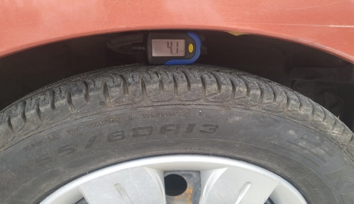 2010 Hyundai i10 MAGNA 1.2, Petrol, Manual, 1,09,040 km, tyre