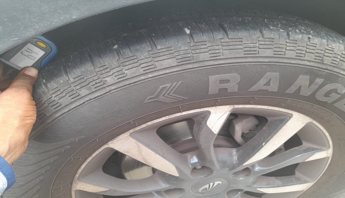 2019 Mahindra XUV500 W11 AT, Diesel, Automatic, 69,231 km, tyre