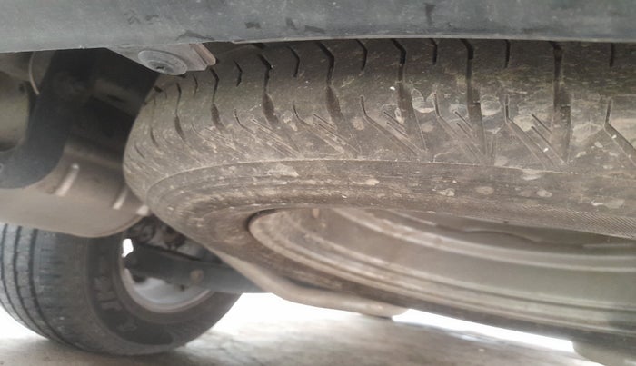 2019 Mahindra XUV500 W11 AT, Diesel, Automatic, 69,231 km, tyre