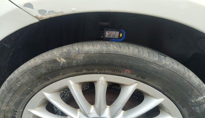 2014 Fiat Linea EMOTION 1.3, Diesel, Manual, 98,206 km, tyre