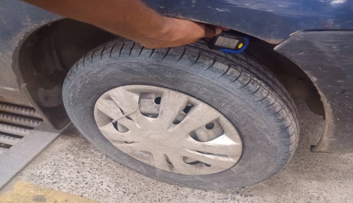 2010 Maruti Alto LX, Petrol, Manual, 50,687 km, tyre
