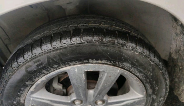 2013 Maruti Wagon R 1.0 VXI, Petrol, Manual, 1,06,838 km, tyre