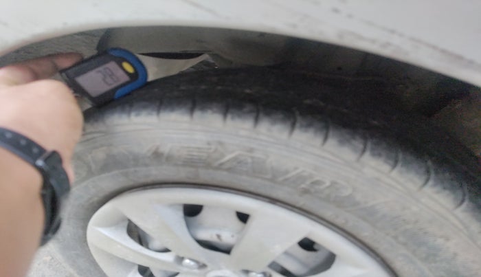 2012 Hyundai Eon ERA +, Petrol, Manual, 31,981 km, tyre