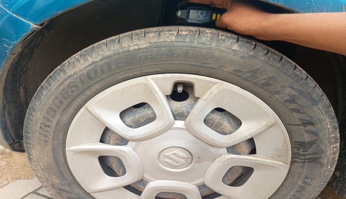 2017 Maruti IGNIS DELTA 1.2 AMT, Petrol, Automatic, 1,25,574 km, tyre