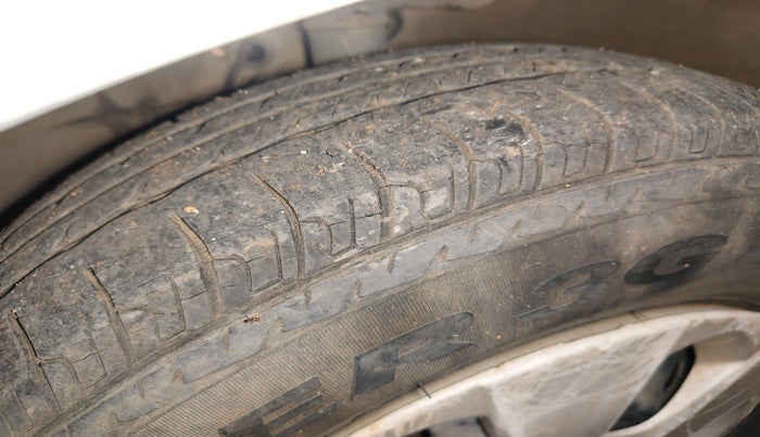 2010 Maruti Ritz VDI ABS, Diesel, Manual, 97,287 km, tyre