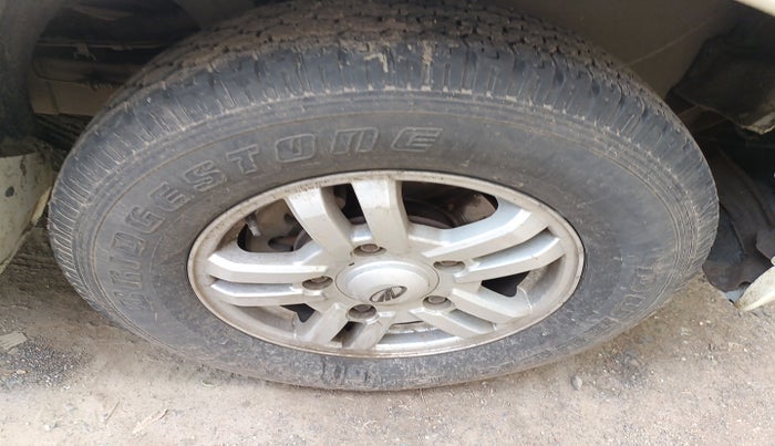 2012 Mahindra Scorpio VLX 2WD BS-III, Diesel, Manual, 1,15,710 km, tyre