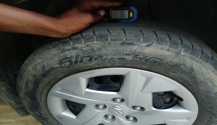 2019 Hyundai VENUE E 1.2, Petrol, Manual, 27,932 km, tyre