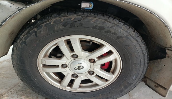 2012 Mahindra Scorpio VLX 2WD AIRBAG, Diesel, Manual, 1,20,741 km, tyre