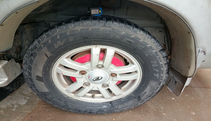 2012 Mahindra Scorpio VLX 2WD AIRBAG, Diesel, Manual, 1,20,741 km, tyre