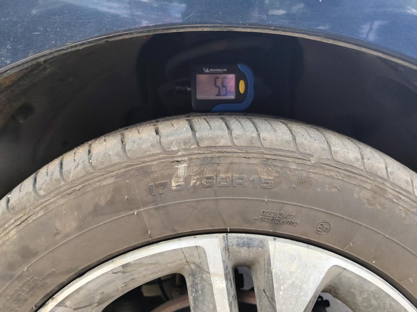 2021 Tata TIGOR XZ PLUS PETROL, Petrol, Manual, 52,700 km, tyre