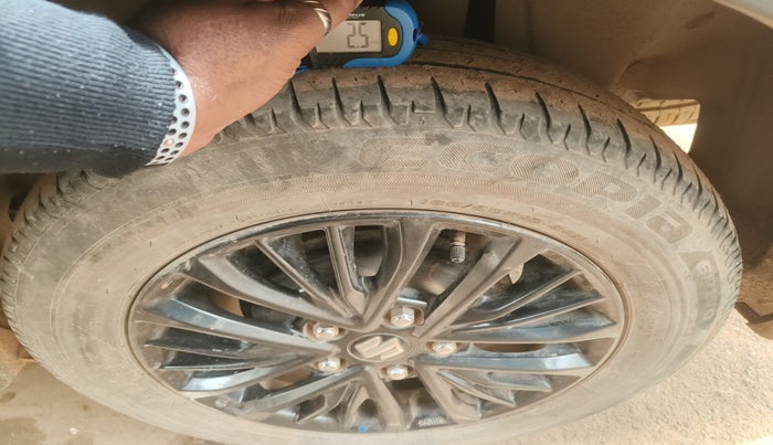 2021 Maruti XL6 ZETA AT, Petrol, Automatic, 25,695 km, tyre