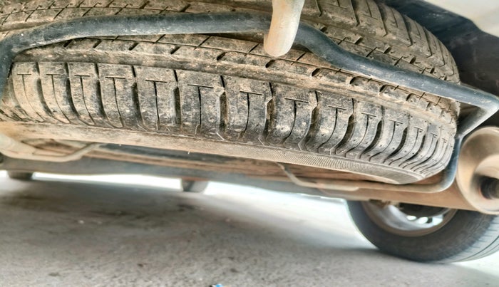 2021 Maruti XL6 ZETA AT, Petrol, Automatic, 25,695 km, tyre