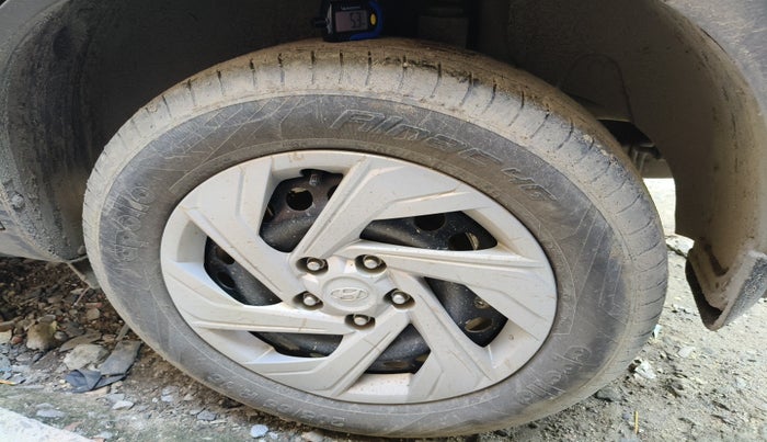 2022 Hyundai Creta E 1.5 DIESEL, Diesel, Manual, 24,348 km, tyre