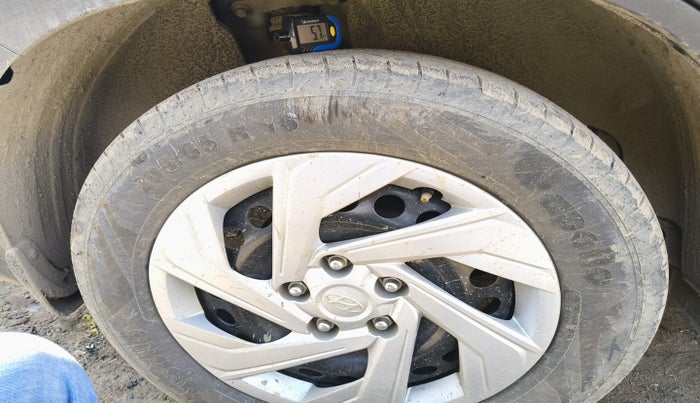 2022 Hyundai Creta E 1.5 DIESEL, Diesel, Manual, 24,348 km, tyre