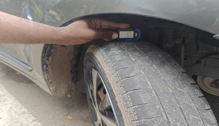 2019 Maruti Swift VDI, Diesel, Manual, 1,21,290 km, tyre
