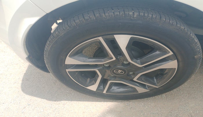 2024 Tata Tiago XZ PLUS PETROL, Petrol, Manual, 10,570 km, tyre