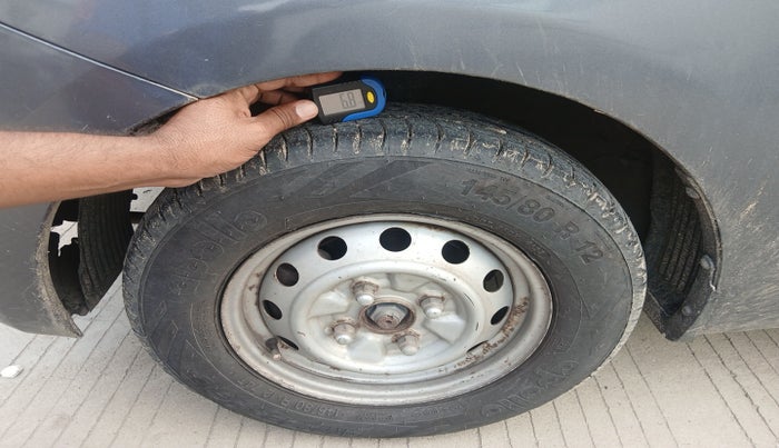 2015 Hyundai Eon ERA +, Petrol, Manual, 1,12,000 km, tyre