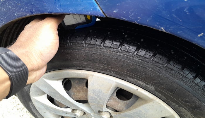 2013 Hyundai Eon MAGNA +, Petrol, Manual, 24,100 km, tyre