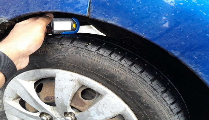 2013 Hyundai Eon MAGNA +, Petrol, Manual, 24,100 km, tyre