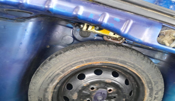 2013 Hyundai Eon MAGNA +, Petrol, Manual, 24,100 km, tyre