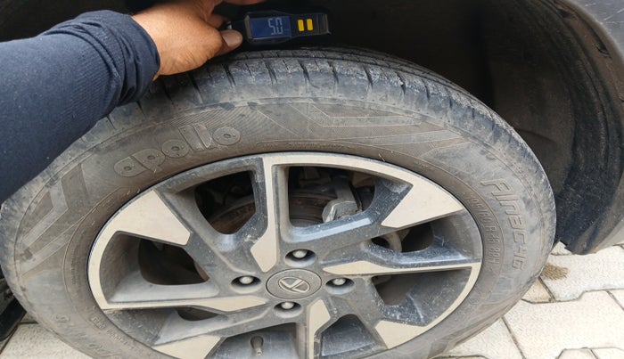 2023 Tata PUNCH ACCOMPLISHED AMT, Petrol, Automatic, 18,050 km, tyre