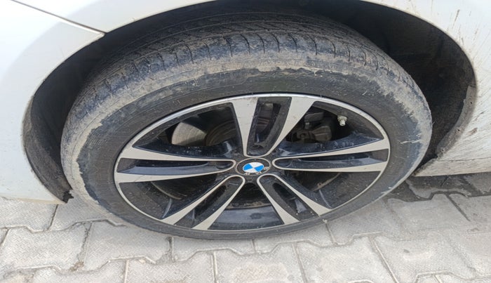 2018 BMW 3 Series 320D SPORT SHADOW EDITION, Diesel, Automatic, 1,16,377 km, tyre