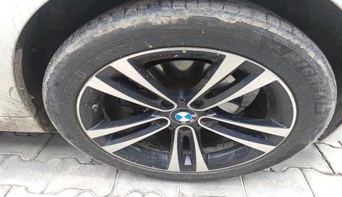 2018 BMW 3 Series 320D SPORT SHADOW EDITION, Diesel, Automatic, 1,16,377 km, tyre
