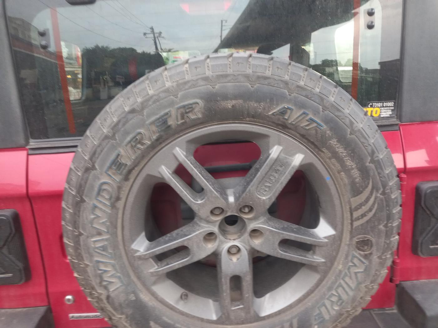 2023 Mahindra Thar LX PETROL HT 4WD AT, Petrol, Automatic, 86,000 km, tyre