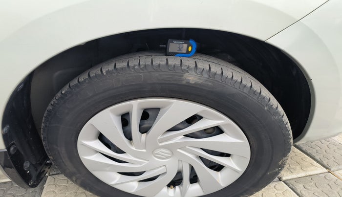 2020 Maruti Ertiga VXI SHVS, Petrol, Manual, 65,323 km, tyre