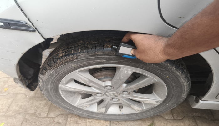 2013 Maruti Wagon R Stingray VXI, Petrol, Manual, 82,535 km, tyre
