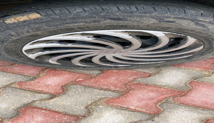 2012 Maruti Swift Dzire VDI, Diesel, Manual, 1,69,223 km, tyre