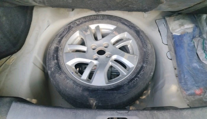 2013 Maruti Swift Dzire ZDI, Diesel, Manual, 1,68,383 km, tyre