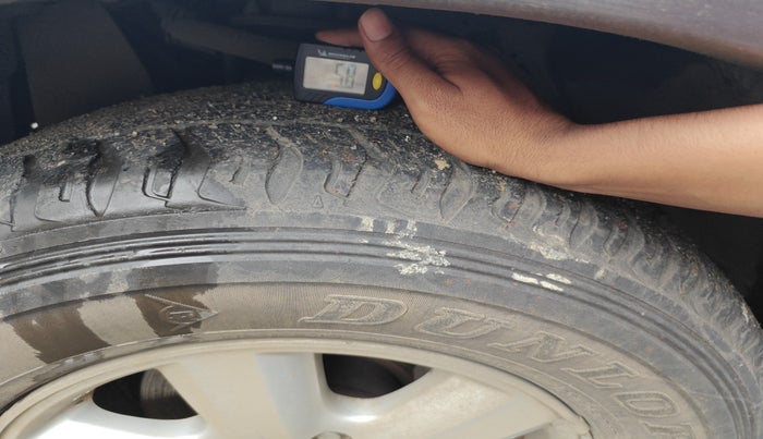 2010 Toyota Fortuner 3.0 4X4 MT, Diesel, Manual, 2,01,605 km, tyre