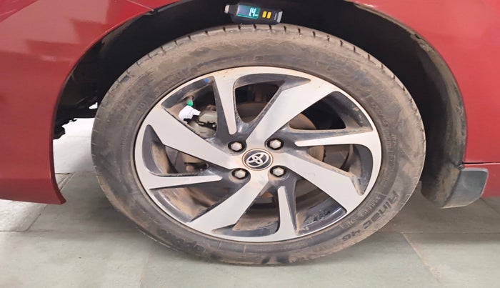 2022 Toyota Glanza G E-CNG, Petrol, Manual, 80,000 km, tyre